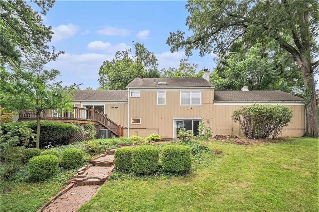 9815 Overbrook Court — photo 4
