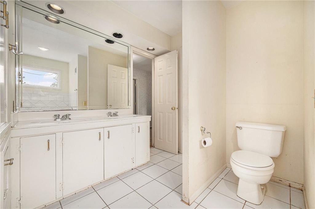 9815 Overbrook Court — photo 22