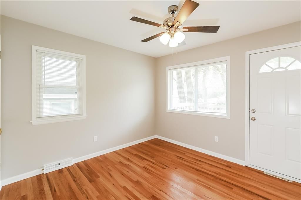 6022 Locust Street — photo 10