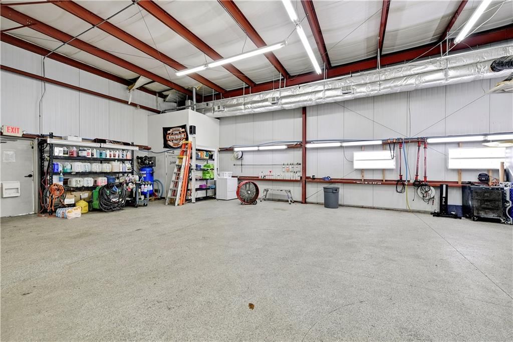 Photo 9 of 23 - 903 E Park Street