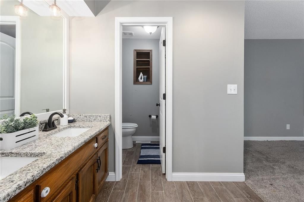 6744 N Park Avenue — photo 18