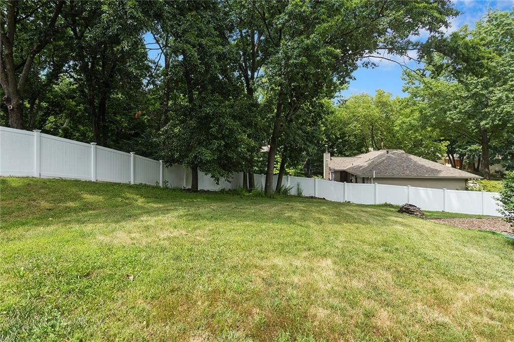 6744 N Park Avenue — photo 36