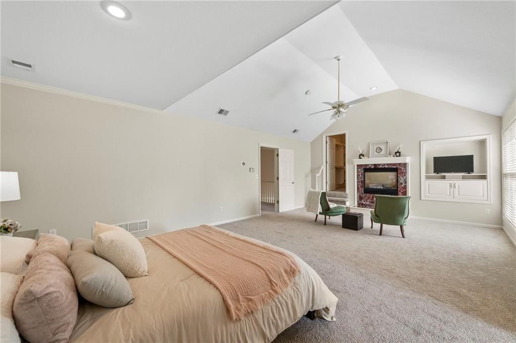 12121 Walnut Street — photo 23