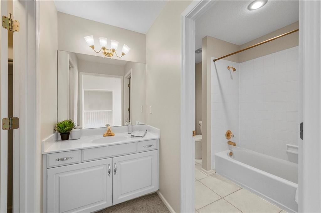 12121 Walnut Street — photo 32