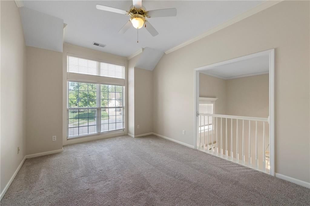 12121 Walnut Street — photo 33