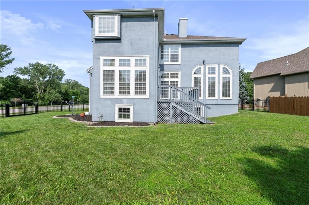 12121 Walnut Street — photo 43