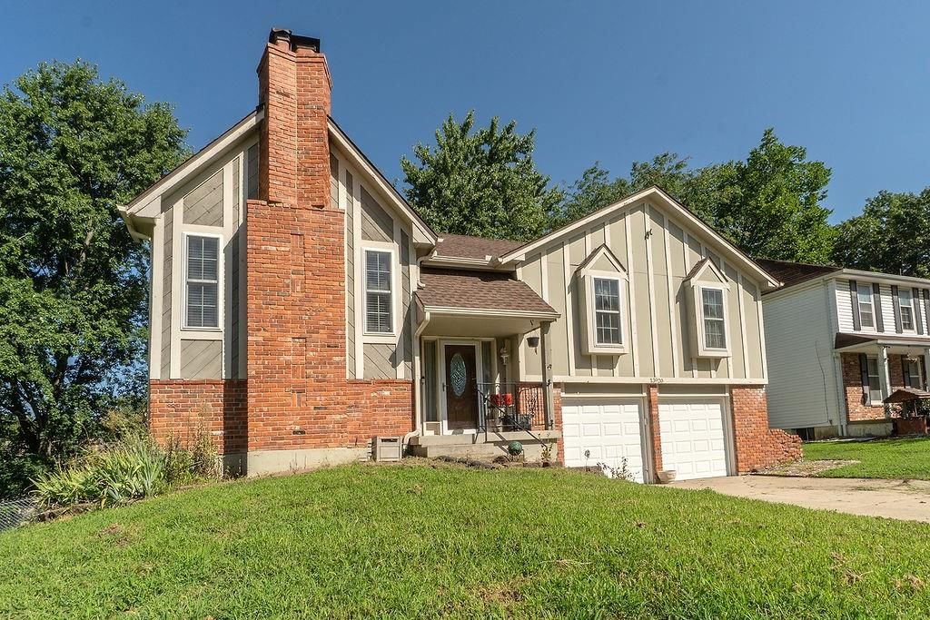 Photo 1 of 29 - 13920 S Sycamore Street