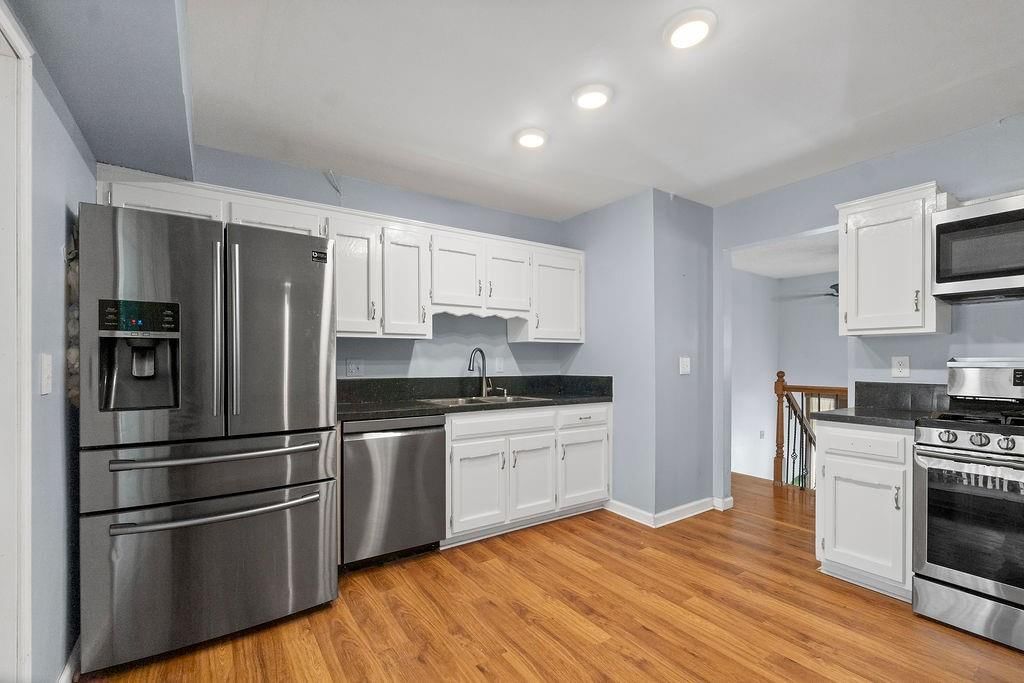 Photo 8 of 29 - 13920 S Sycamore Street