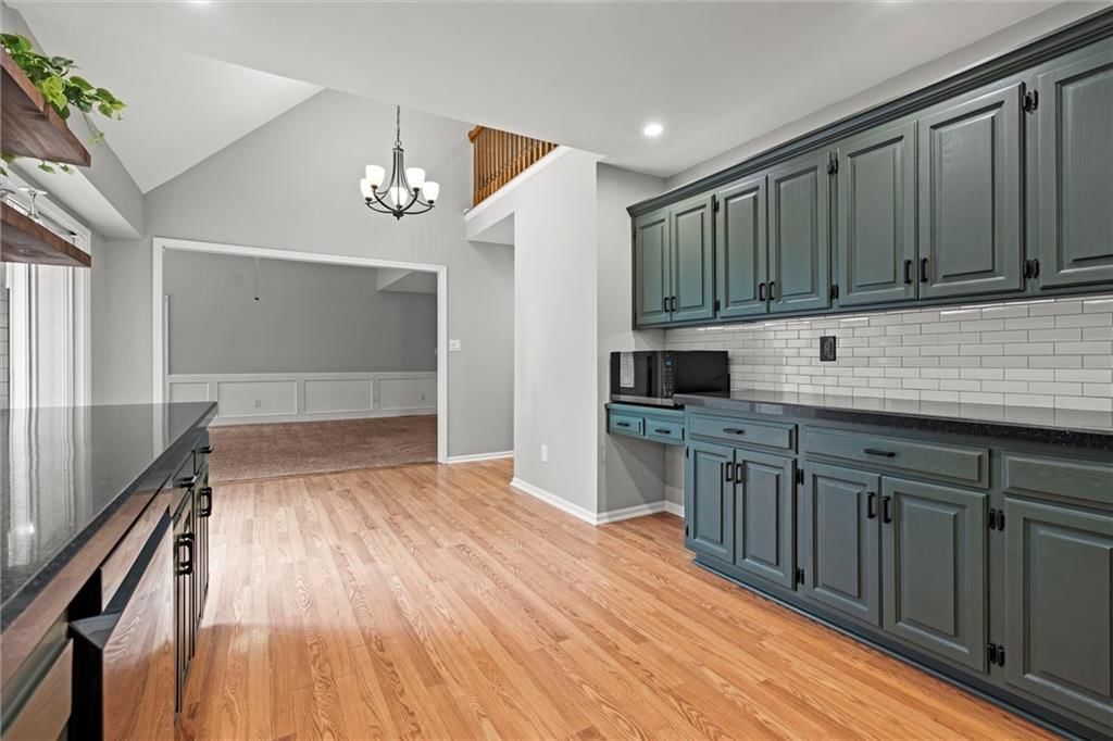 Photo 13 of 48 - 2108 SW Regency Court