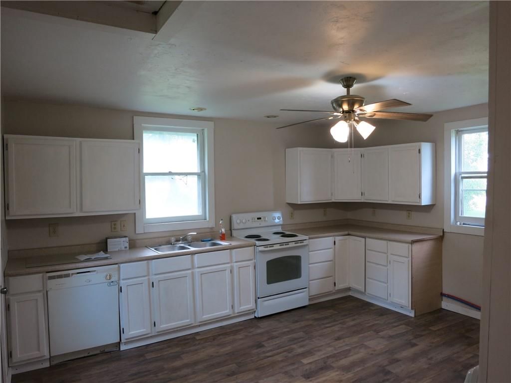 281 Maple Street — photo 11