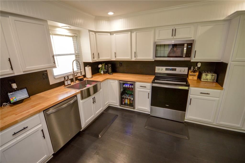 Photo 15 of 40 - 17813 E 25th Terrace S