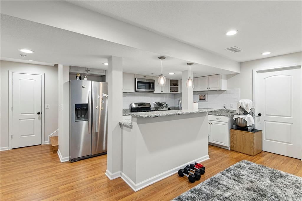 Photo 17 of 21 - 8892 Findley Street