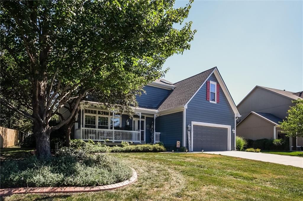 Photo 3 of 36 - 1503 Horseshoe Drive