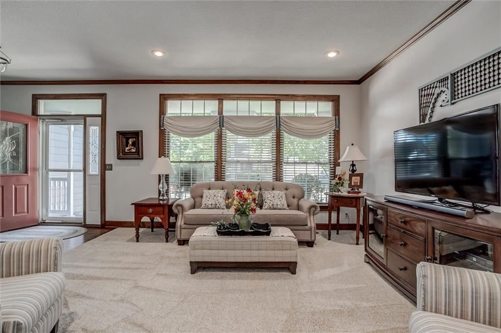 Photo 6 of 36 - 1503 Horseshoe Drive