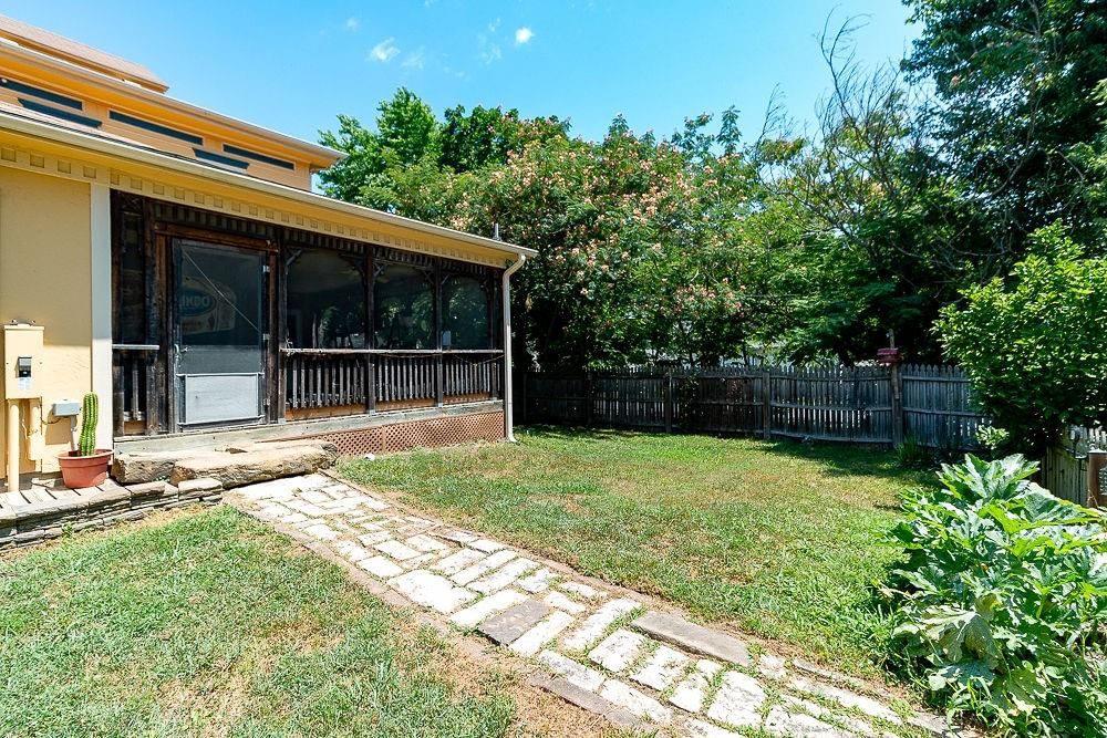 703 Jersey Street — photo 35