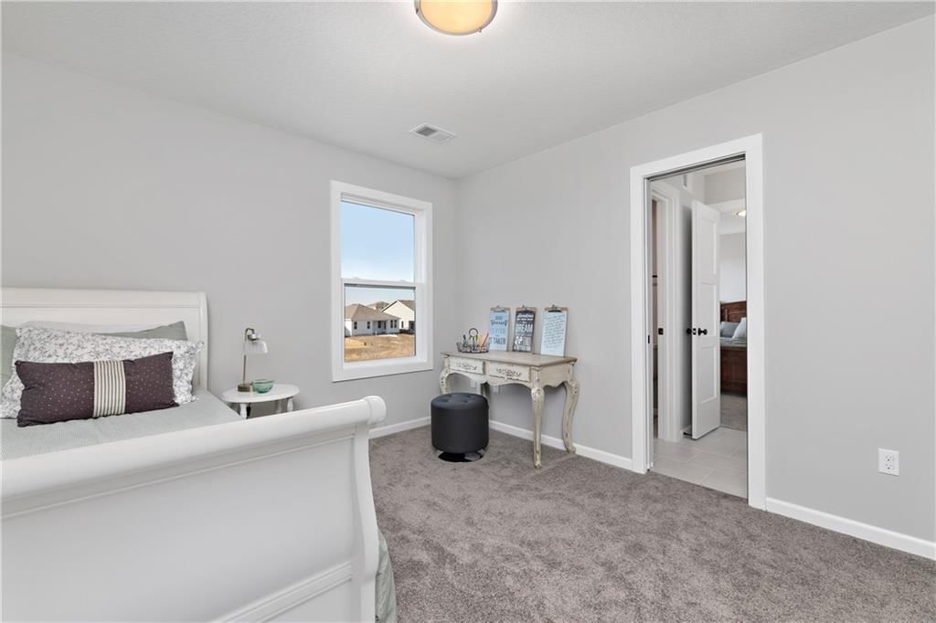 Photo 20 of 68 - 17262 S Tomahaw Street