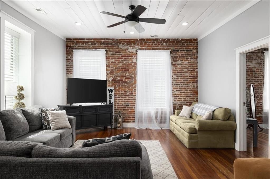 412 Broadway Street — photo 11