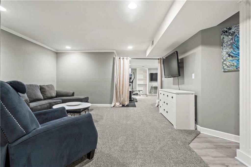 Photo 36 of 50 - 14707 Hadley Street