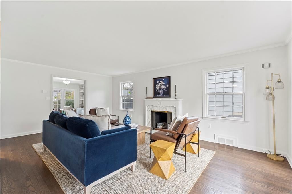 1212 W 69th Street — photo 5