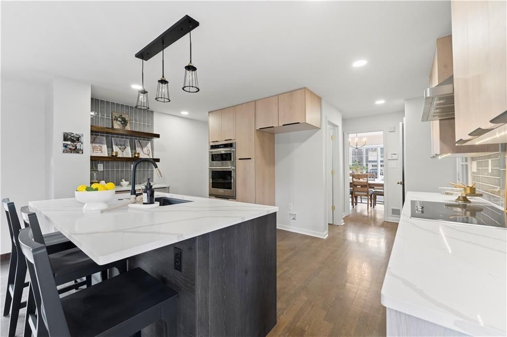 1212 W 69th Street — photo 12