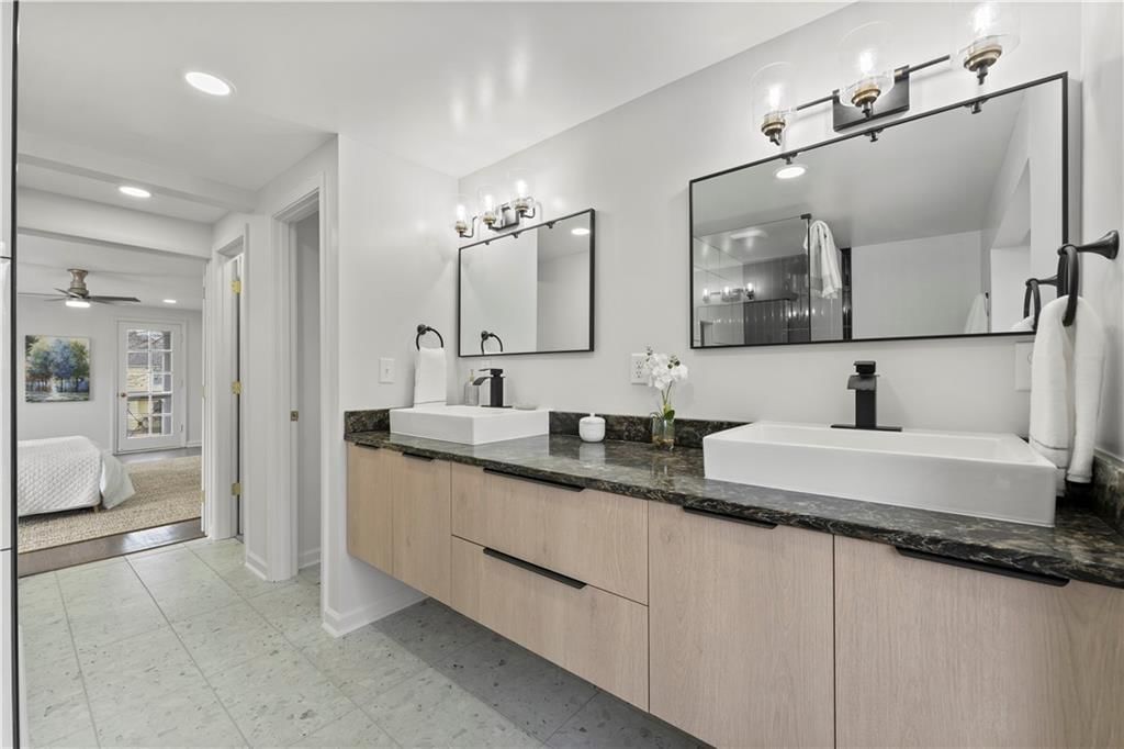 1212 W 69th Street — photo 22