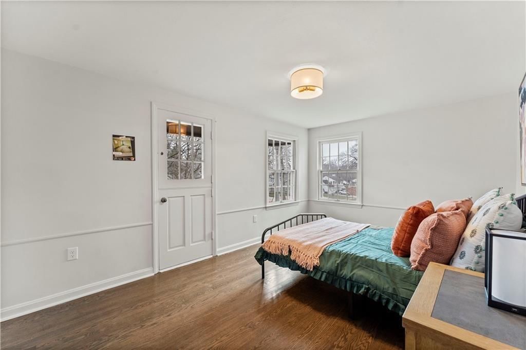 1212 W 69th Street — photo 30