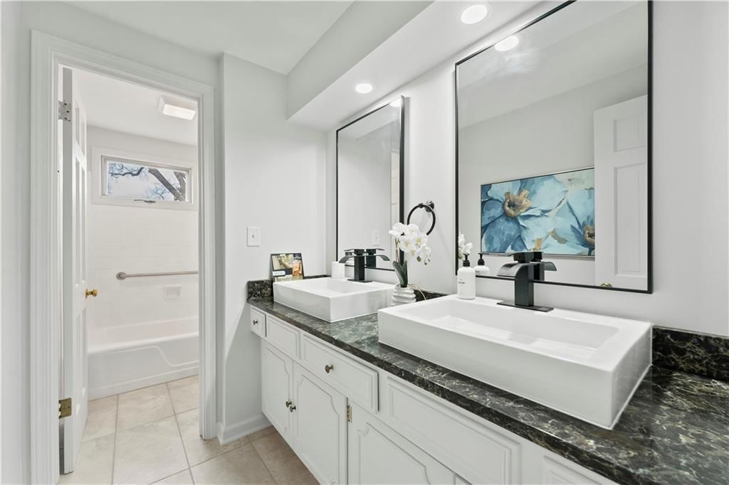 1212 W 69th Street — photo 31