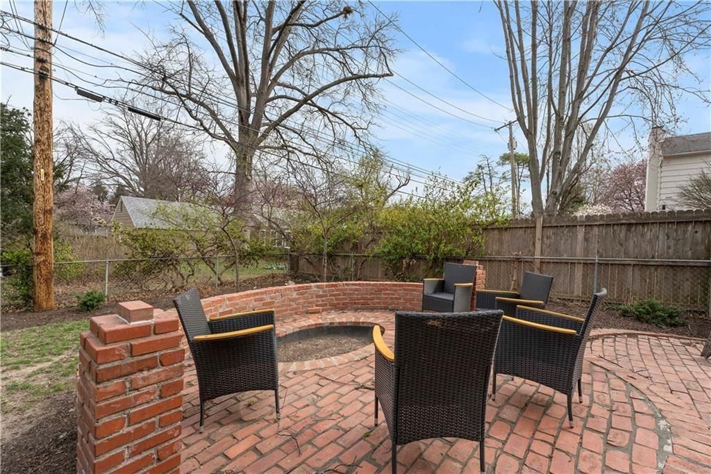 1212 W 69th Street — photo 36