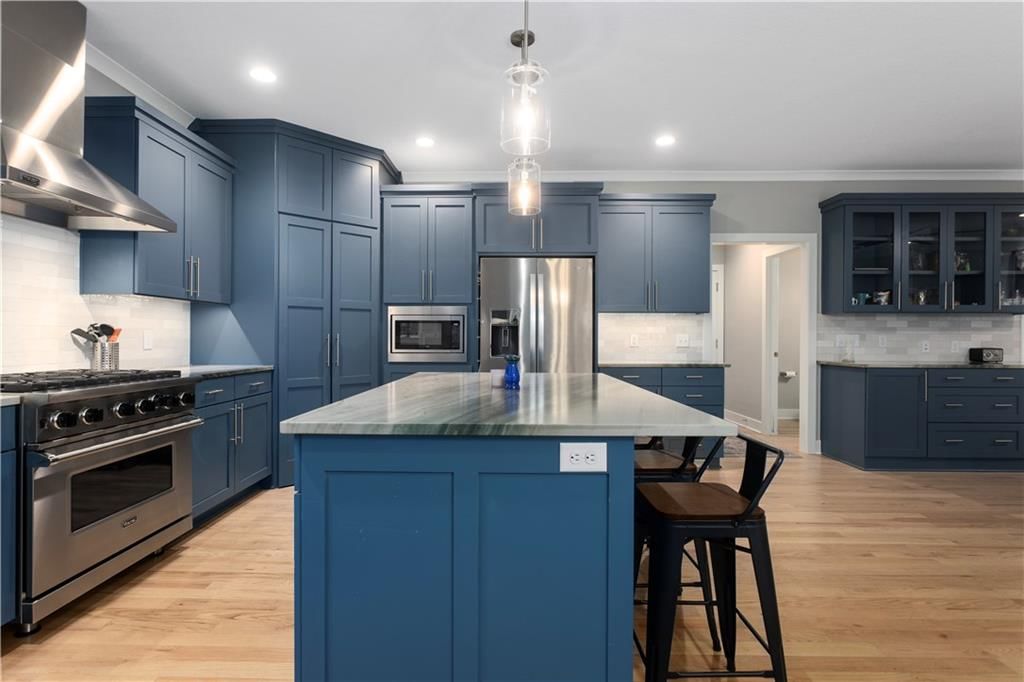 Photo 12 of 48 - 4021 NE 95th Terrace