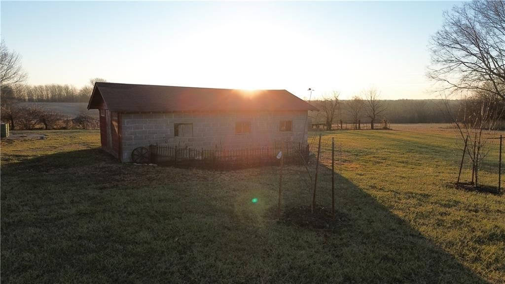 32315 E Colbern Road — photo 48