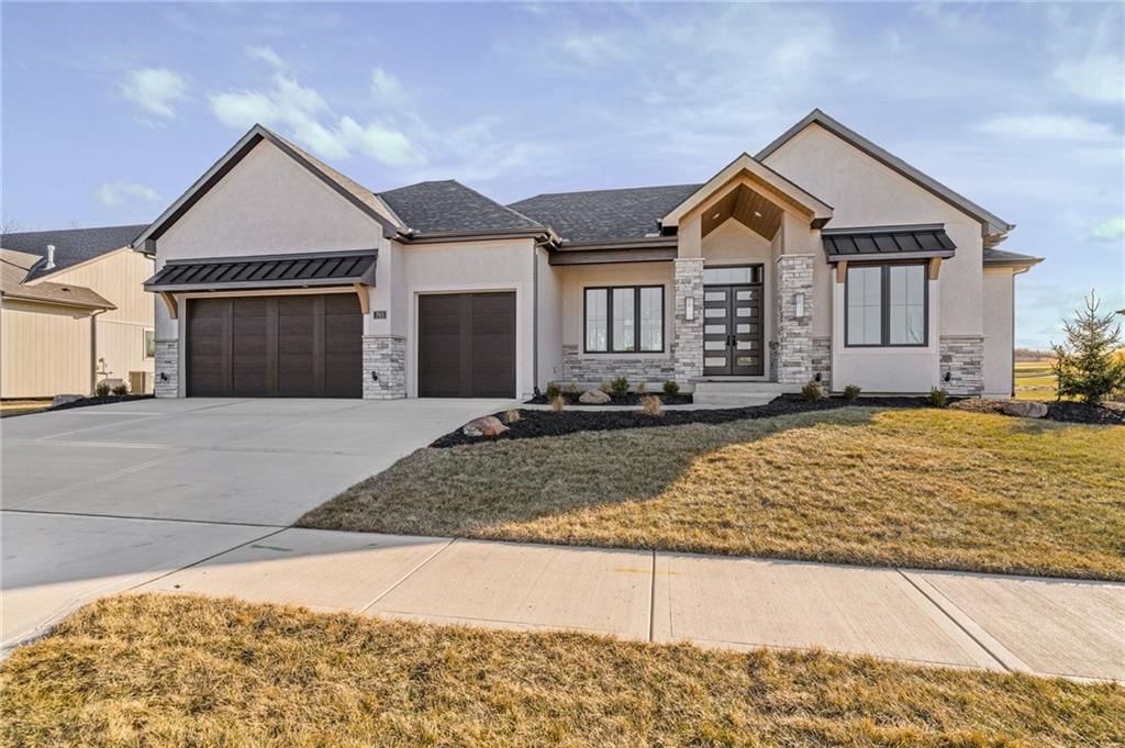 703 Hampstead Drive — photo 4