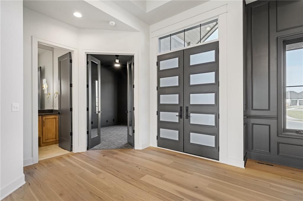 703 Hampstead Drive — photo 11