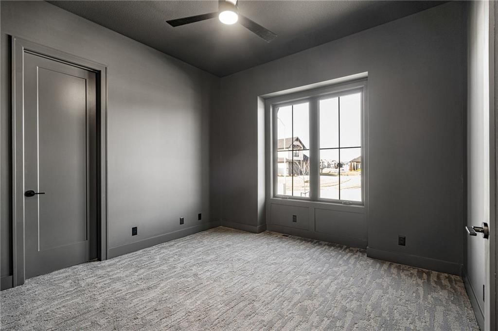 703 Hampstead Drive — photo 34