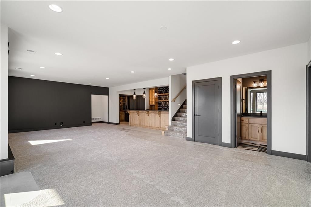 703 Hampstead Drive — photo 42