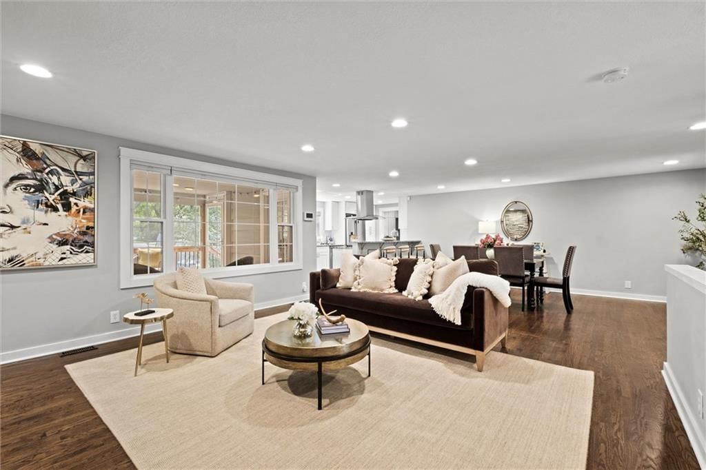 Photo 8 of 49 - 4221 W 74th Street