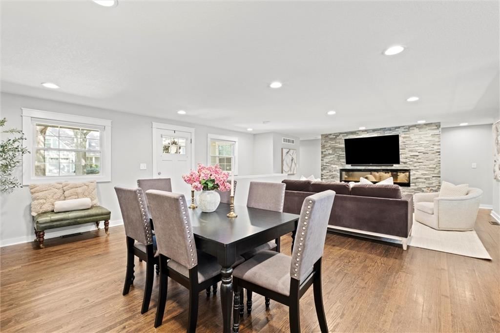 Photo 16 of 49 - 4221 W 74th Street