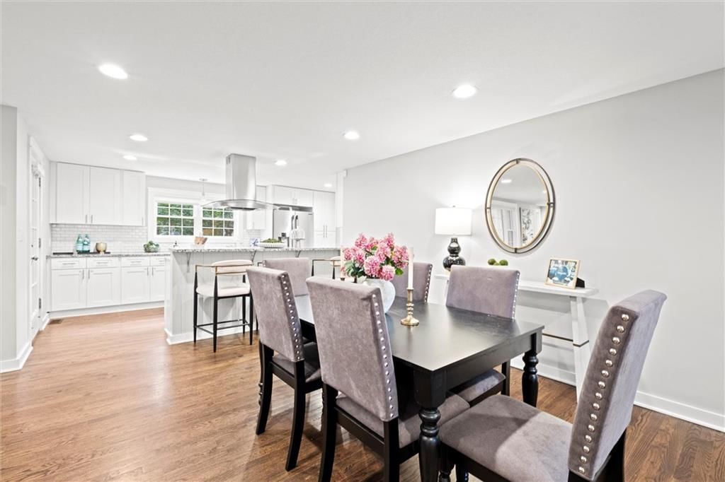 Photo 17 of 49 - 4221 W 74th Street