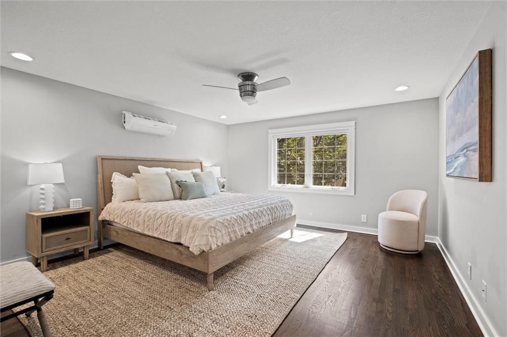 Photo 19 of 49 - 4221 W 74th Street