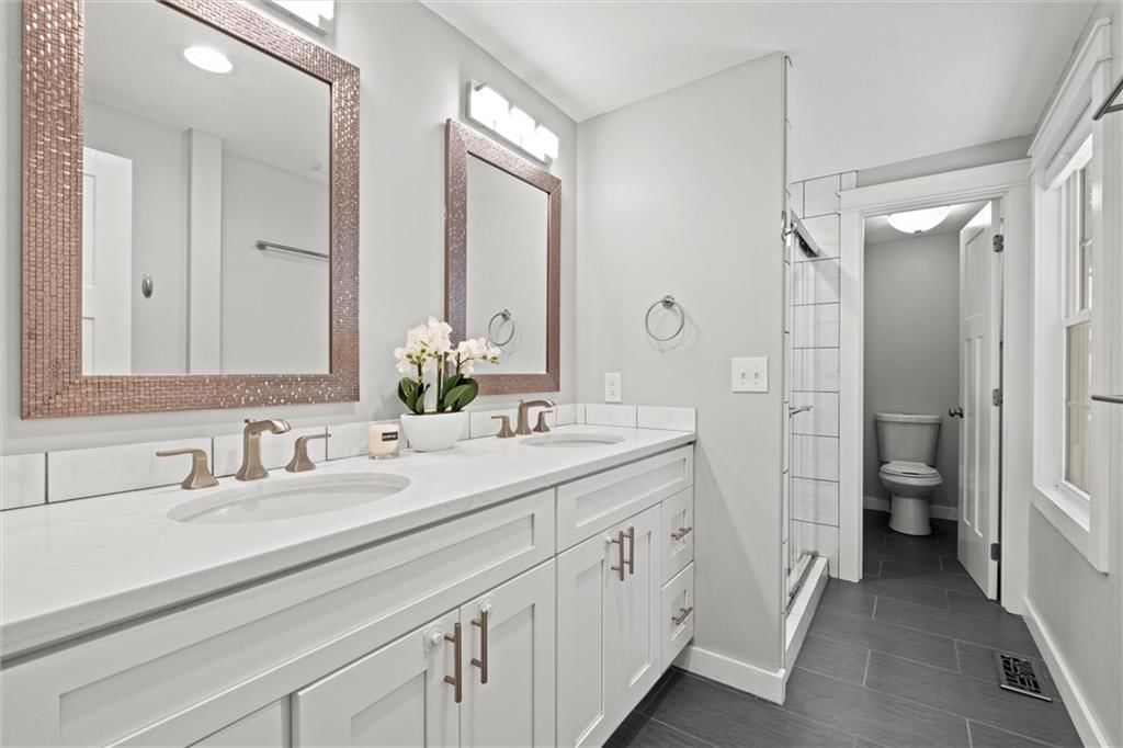 Photo 21 of 49 - 4221 W 74th Street