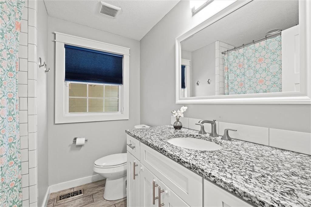 Photo 27 of 49 - 4221 W 74th Street