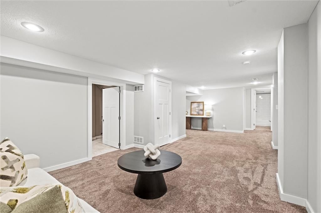 Photo 32 of 49 - 4221 W 74th Street