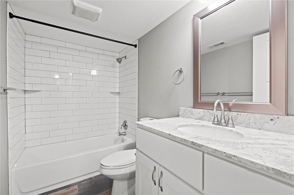 Photo 33 of 49 - 4221 W 74th Street