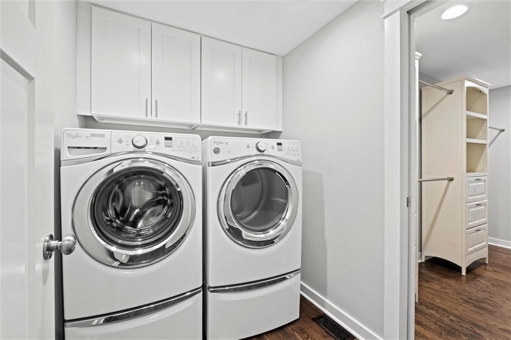 Photo 34 of 49 - 4221 W 74th Street