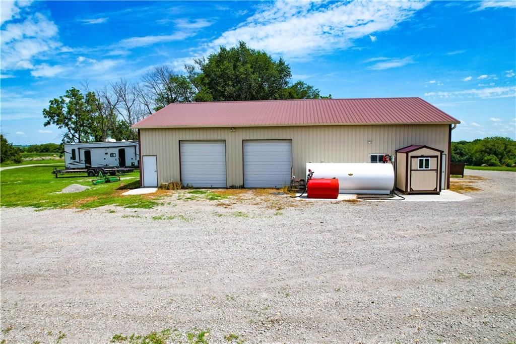331 NE Hebron Road — photo 46