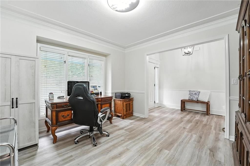 1724 Tudor Lane — photo 4