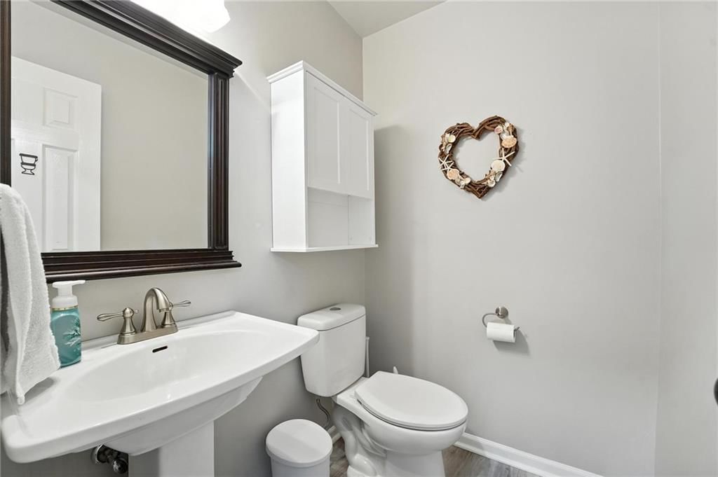 1724 Tudor Lane — photo 5