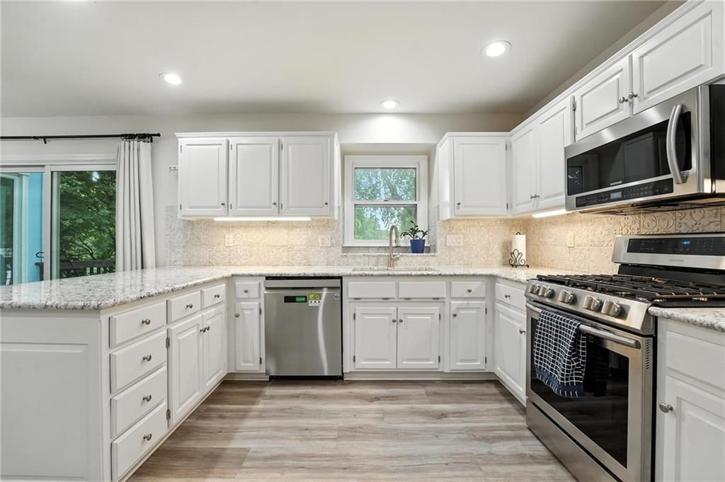1724 Tudor Lane — photo 13