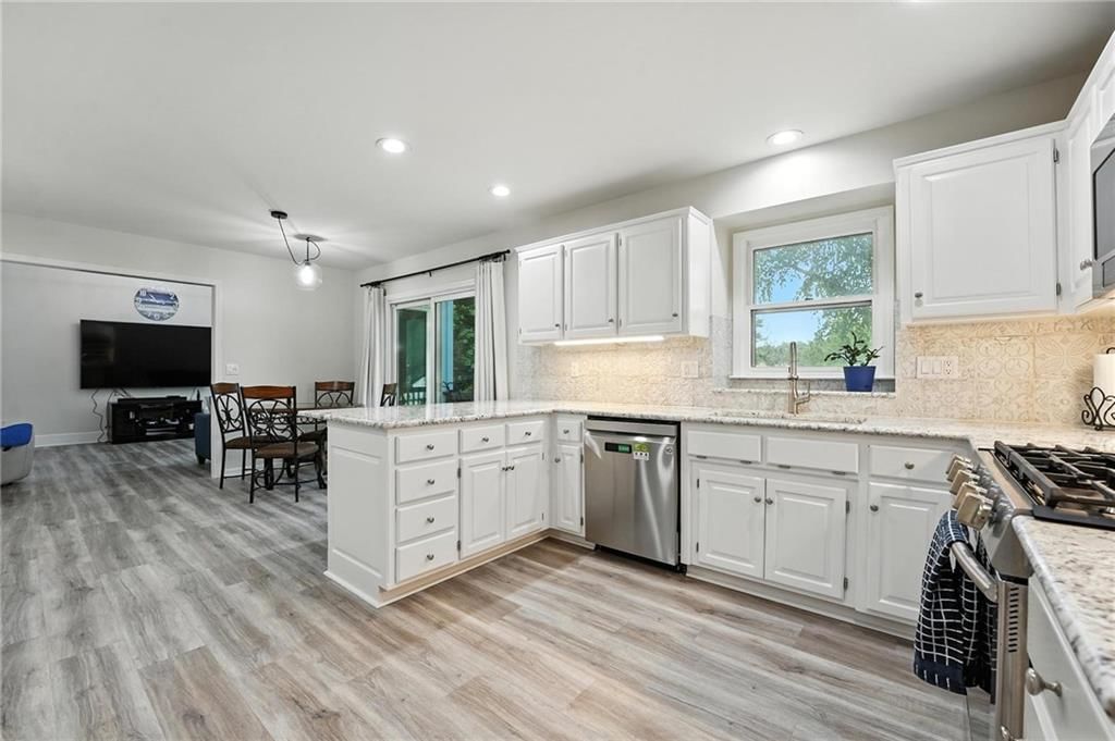 1724 Tudor Lane — photo 15
