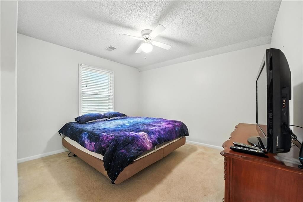 1724 Tudor Lane — photo 24