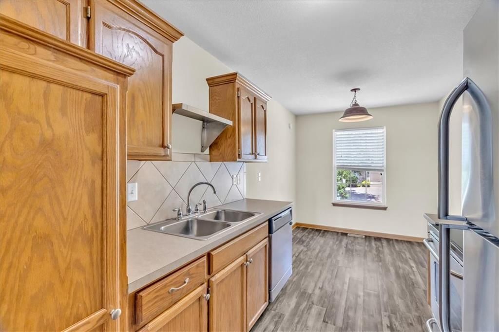 1229 NW Ashley Drive — photo 6